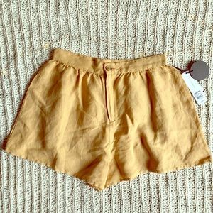 Amuse Society Canopy High Waisted Woven Shorts 💛